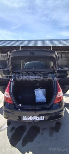 Hyundai i30 2009, 280,000 km - 1.4 l - Qusar