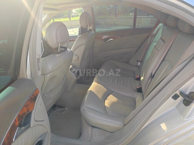 Mercedes E 240 2002, 381,895 km - 2.4 l - Yevlax