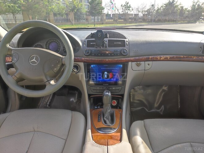 Mercedes E 240 2002, 381,895 km - 2.4 l - Yevlax
