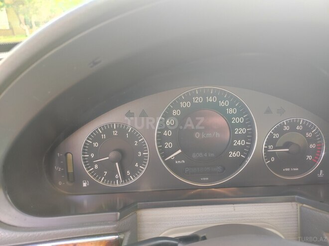 Mercedes E 240 2002, 381,895 km - 2.4 l - Yevlax