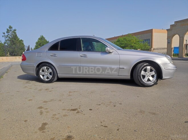 Mercedes E 240 2002, 381,895 km - 2.4 l - Yevlax