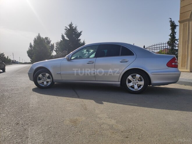 Mercedes E 240 2002, 381,895 km - 2.4 l - Yevlax