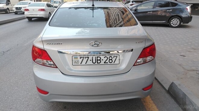 Hyundai Accent 2013, 300,000 km - 1.6 l - Bakı