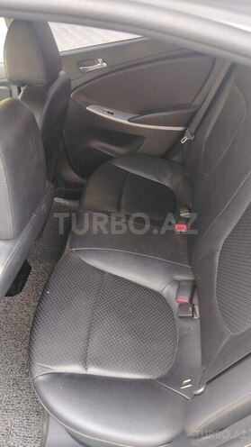 Hyundai Accent 2013, 300,000 km - 1.6 l - Bakı