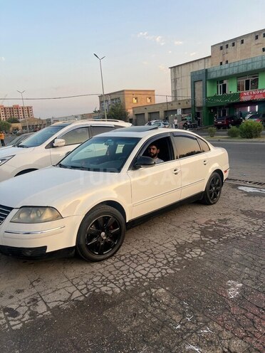 Volkswagen Passat 2004, 320,000 km - 1.8 l - Bakı