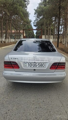 Mercedes E 280 2000, 303,000 km - 2.8 l - Bakı