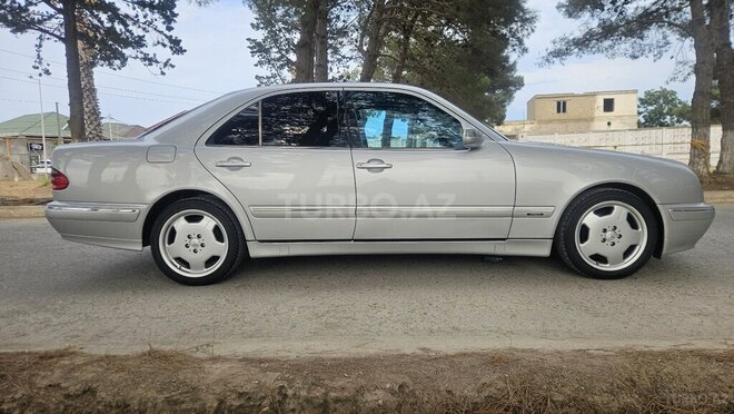 Mercedes E 280 2000, 303,000 km - 2.8 l - Bakı