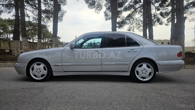 Mercedes E 280 2000, 303,000 km - 2.8 l - Bakı