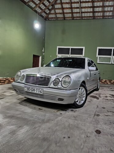 Mercedes E 240 1998, 349,000 km - 2.4 l - Bərdə
