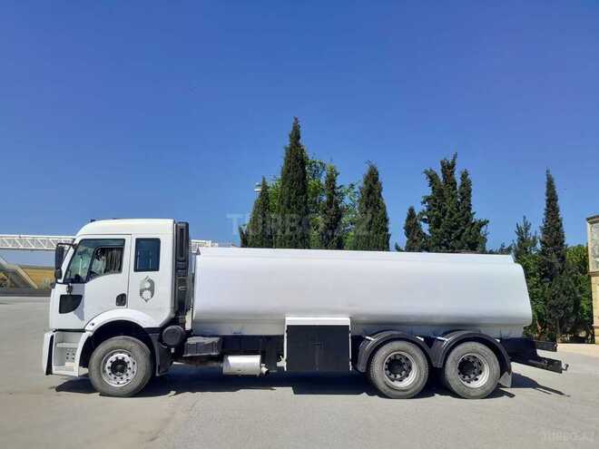 Ford Cargo 2008, 450,000 km - 7.5 l - Qobustan