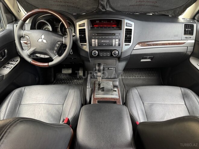 Mitsubishi Pajero 2014, 151,990 km - 3.8 л - Bakı