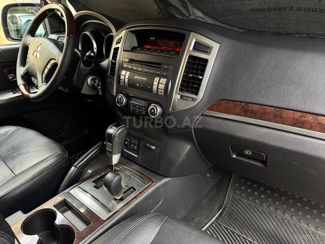 Mitsubishi Pajero 2014, 151,990 km - 3.8 л - Bakı