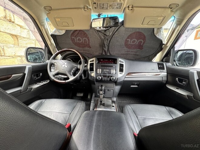 Mitsubishi Pajero 2014, 151,990 km - 3.8 л - Bakı