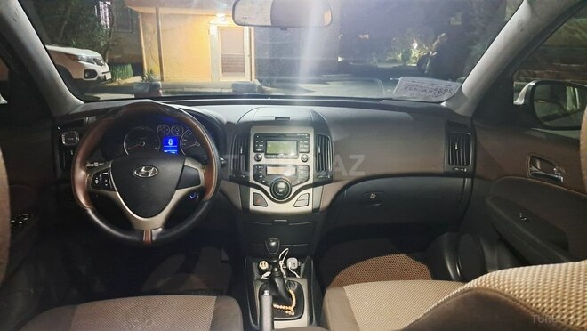 Hyundai i30 2009, 200,000 km - 1.6 l - Bakı