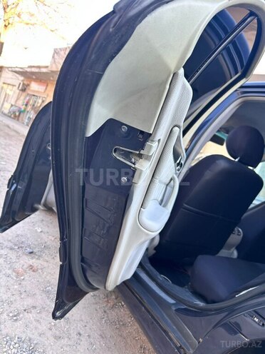 Mercedes C 200 2001, 300,000 km - 2.2 l - İmişli