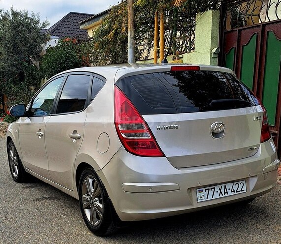 Hyundai i30 2009, 200,000 km - 1.6 l - Bakı