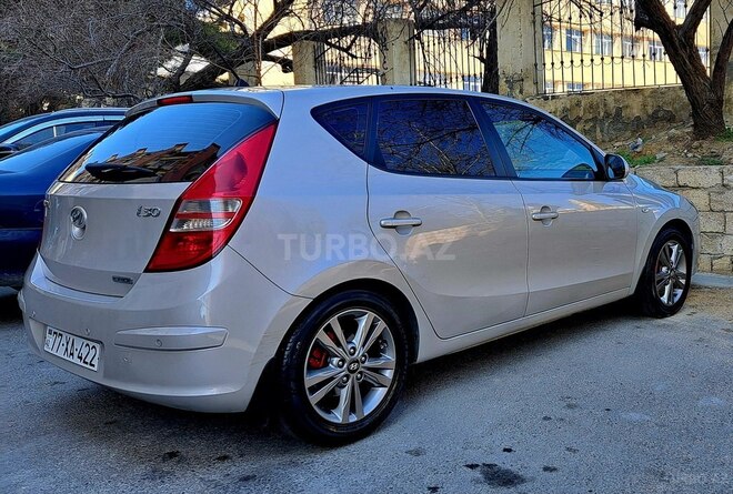 Hyundai i30 2009, 200,000 km - 1.6 l - Bakı