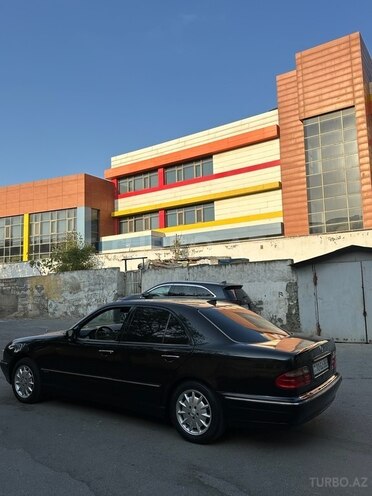 Mercedes E 280 2000, 415,000 km - 2.8 l - Bakı