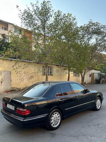 Mercedes E 280 2000, 415,000 km - 2.8 l - Bakı