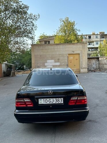 Mercedes E 280 2000, 415,000 km - 2.8 l - Bakı