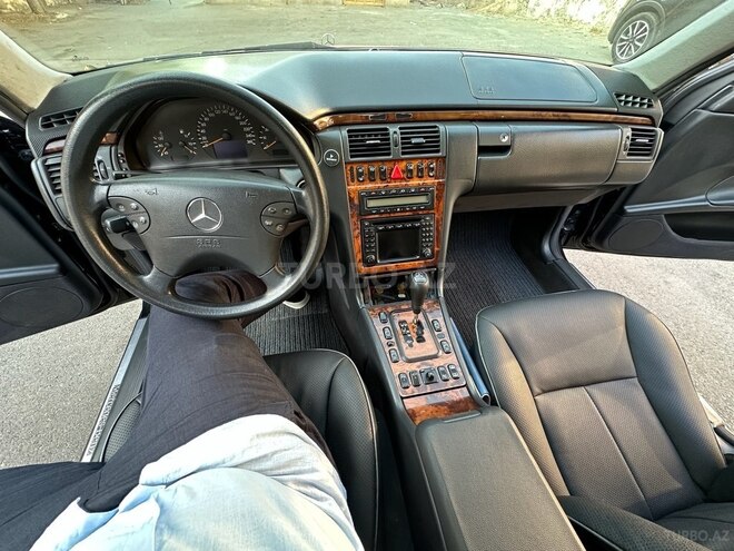 Mercedes E 280 2000, 415,000 km - 2.8 l - Bakı