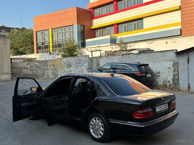 Mercedes E 280 2000, 415,000 km - 2.8 l - Bakı