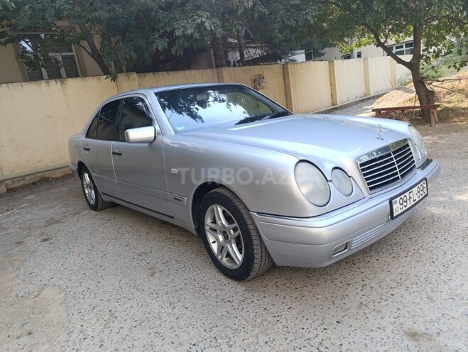 Mercedes E 240 1999, 241,779 km - 2.4 l - Şirvan