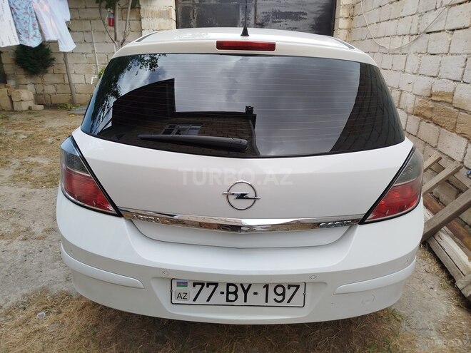 Opel Astra 2009, 250,000 km - 1.4 l - Bakı