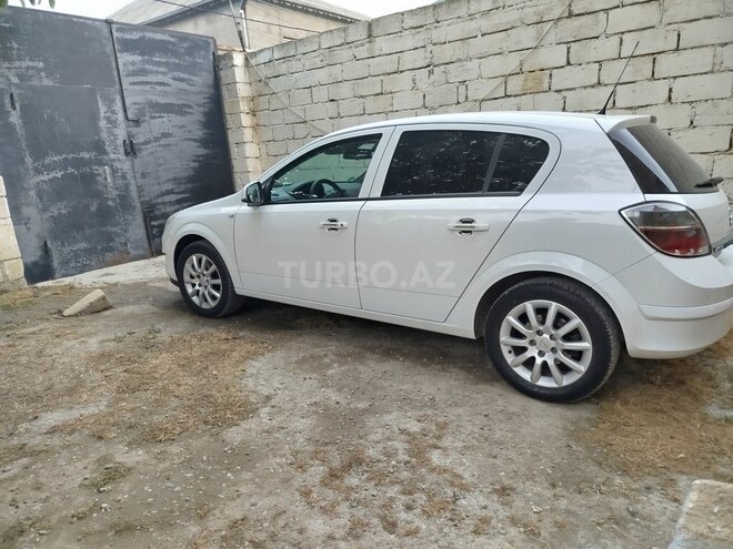 Opel Astra 2009, 250,000 km - 1.4 l - Bakı