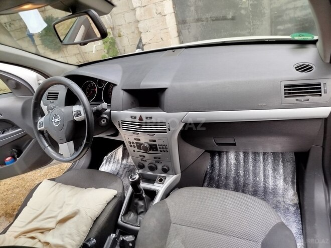 Opel Astra 2009, 250,000 km - 1.4 l - Bakı