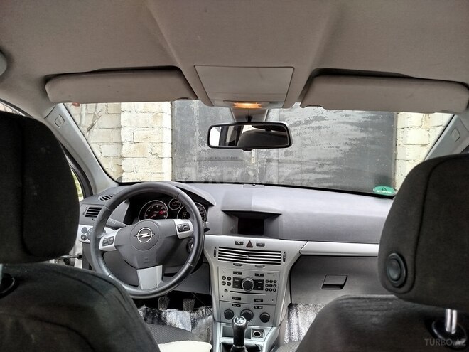 Opel Astra 2009, 250,000 km - 1.4 l - Bakı