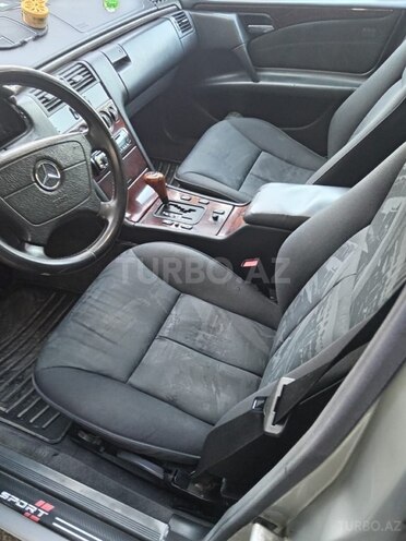 Mercedes E 230 1996, 299,999 km - 2.3 l - Xaçmaz