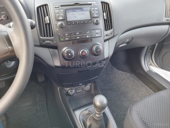 Hyundai i30 2010, 198,000 km - 1.4 л - Bakı