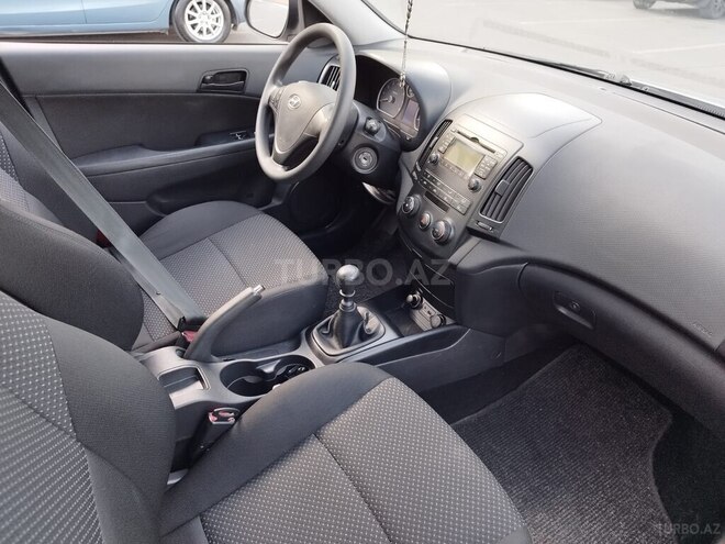Hyundai i30 2010, 198,000 km - 1.4 л - Bakı