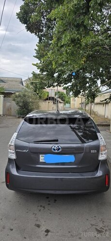 Toyota Prius V 2012, 285,000 km - 1.8 л - Bərdə