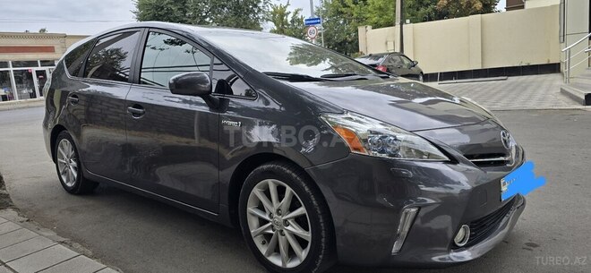Toyota Prius V 2012, 285,000 km - 1.8 л - Bərdə
