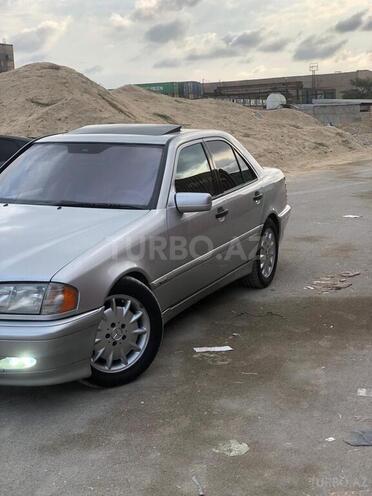 Mercedes C 280 2000, 340,000 km - 2.8 l - Bakı