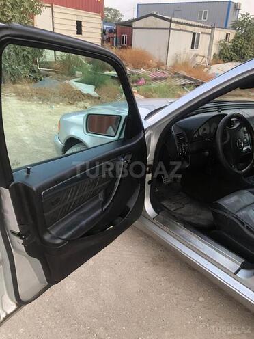 Mercedes C 280 2000, 340,000 km - 2.8 l - Bakı