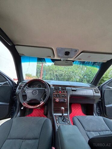 Mercedes E 230 1997, 403,000 km - 2.3 l - Kürdəmir