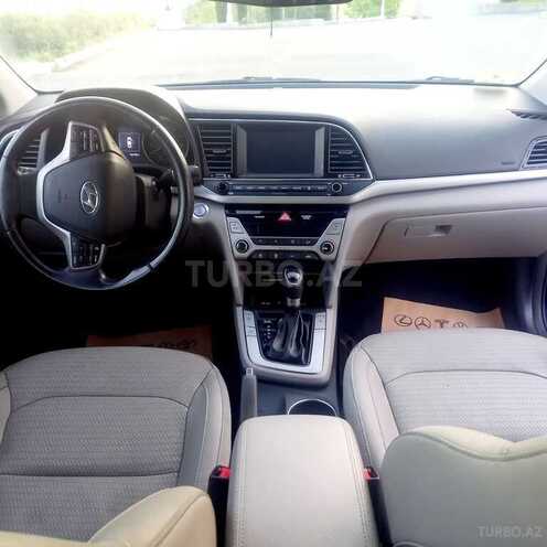 Hyundai Elantra 2016, 100,000 km - 2.0 л - Qəbələ