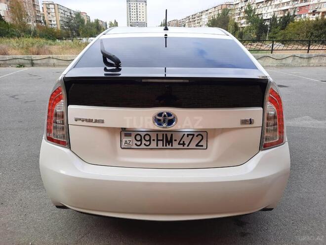 Toyota Prius 2013, 300,000 km - 1.8 л - Bakı