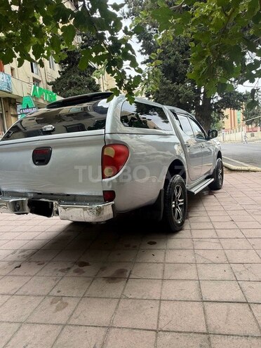 Mitsubishi L200 2013, 386,000 km - 2.5 l - Bakı