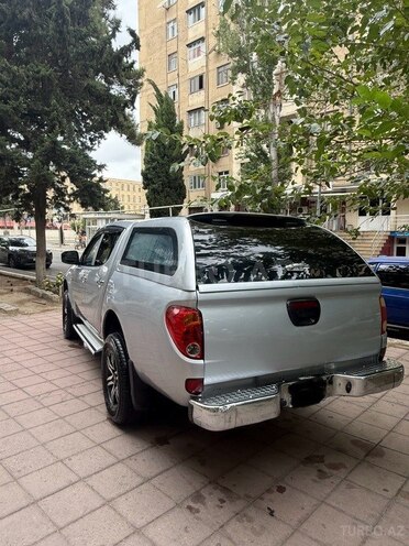 Mitsubishi L200 2013, 386,000 km - 2.5 l - Bakı