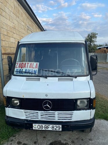 Mercedes 208 D 1990, 170,000 km - 2.3 l - Balakən