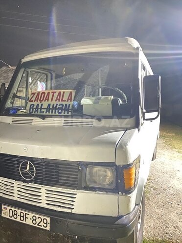 Mercedes 208 D 1990, 170,000 km - 2.3 l - Balakən