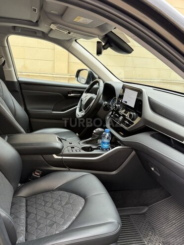 Toyota Highlander 2023, 19,000 km - 2.5 l - Bakı