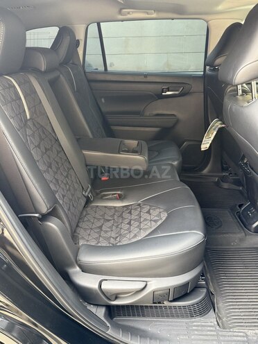 Toyota Highlander 2023, 19,000 km - 2.5 l - Bakı