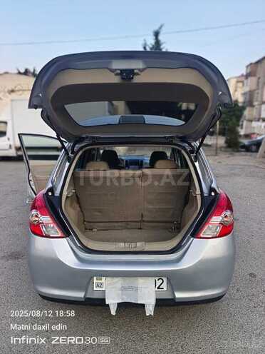Nissan Tiida 2011, 215,000 km - 1.6 l - Sumqayıt