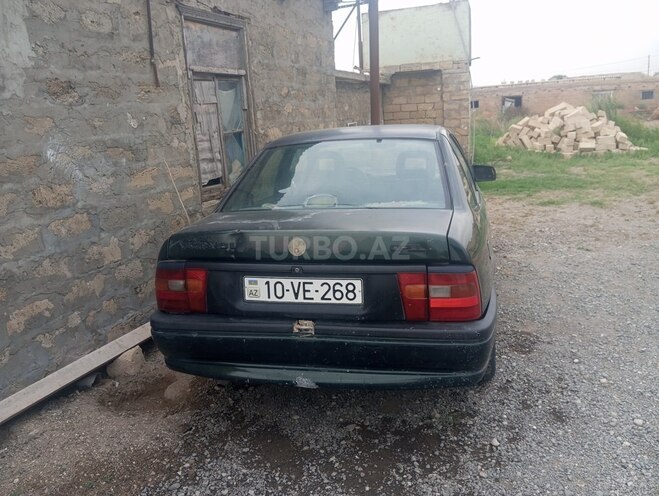 Opel Vectra 1995, 250,000 km - 1.8 л - Xızı