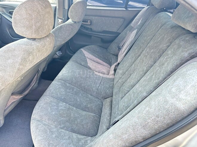 Hyundai Elantra 2002, 379,000 km - 2.0 l - Şirvan